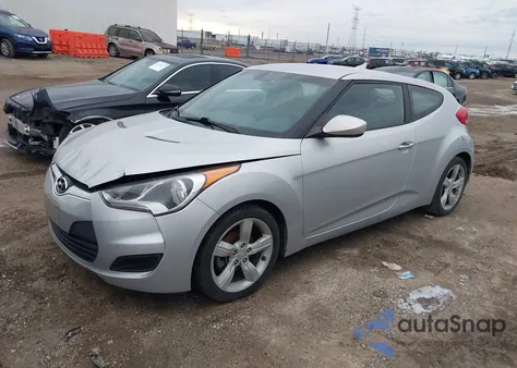 2015 Hyundai Veloster z USA, uszkodzony, nr VIN KMHTC6AD4FU234583